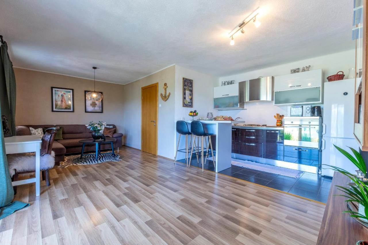 Apartman Ella Peracko Blato Luaran gambar